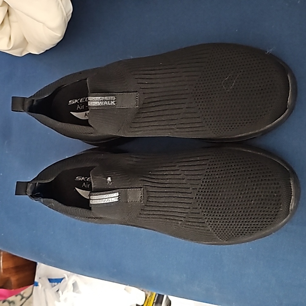 Sketchers..color black and size 11 NWOT